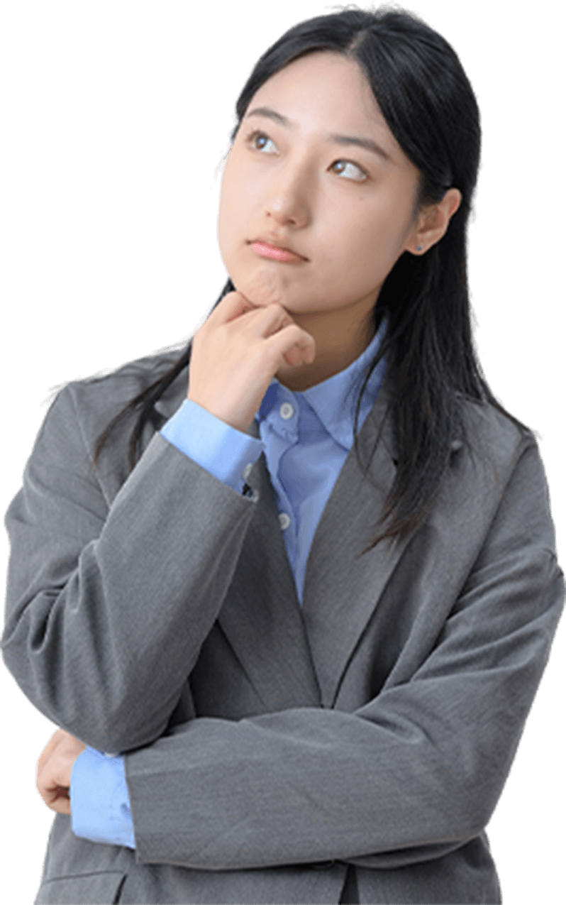 考える女性の写真